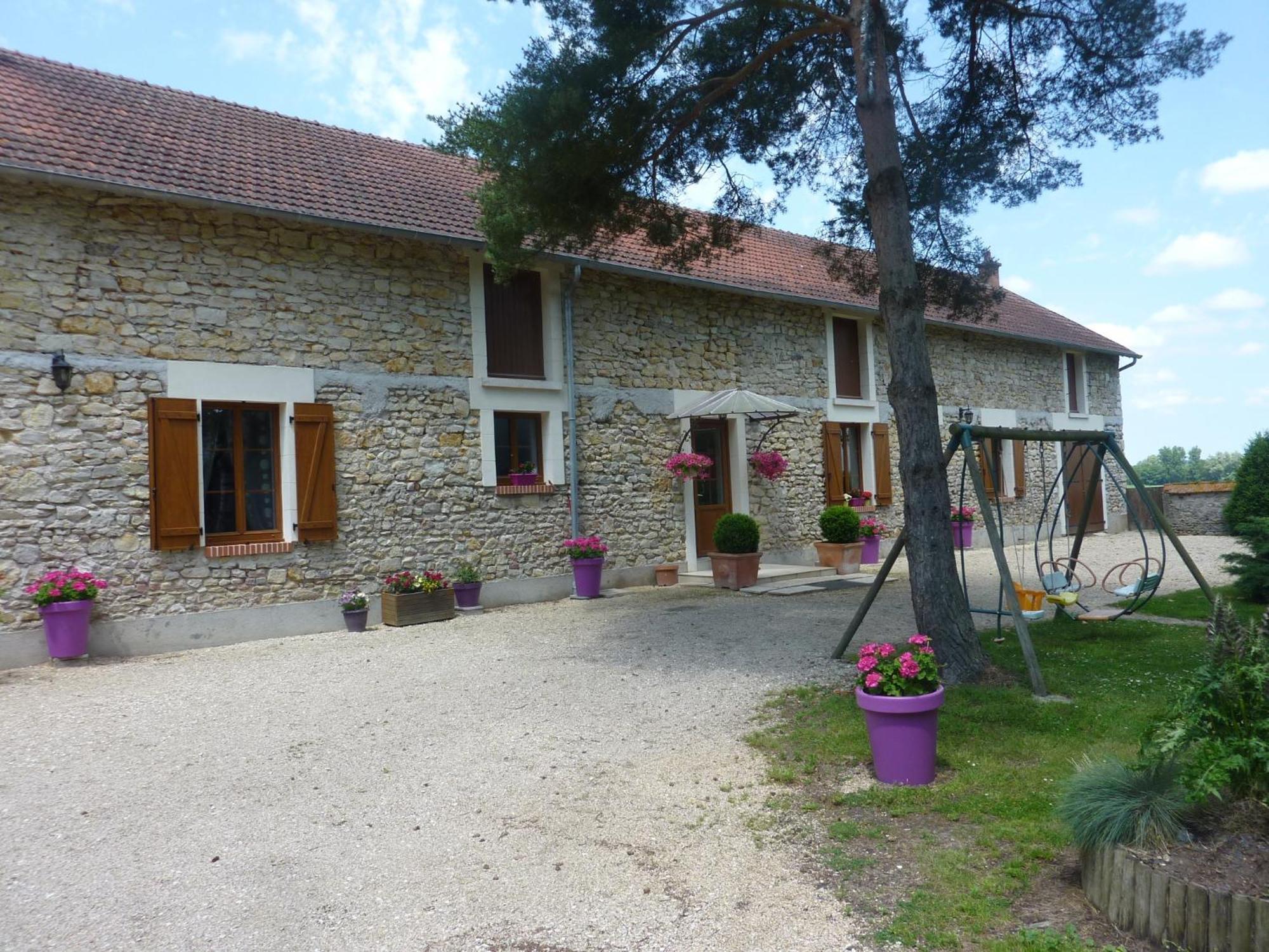 Saint-Hilaire-de-Court Chambres D'Hotes De La Junchere מראה חיצוני תמונה