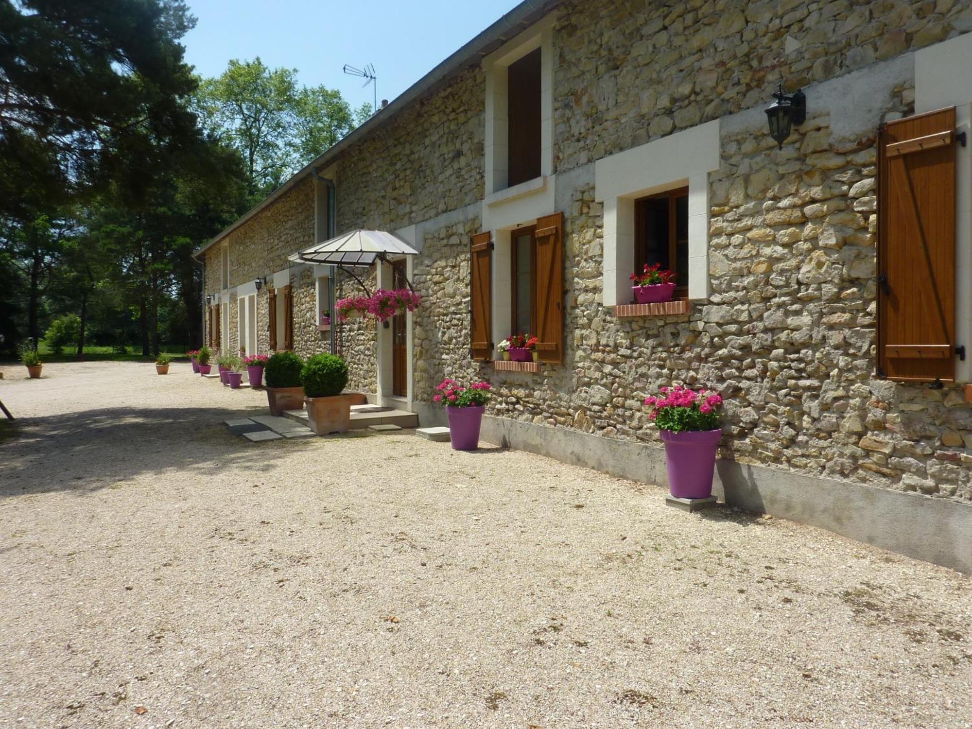 Saint-Hilaire-de-Court Chambres D'Hotes De La Junchere מראה חיצוני תמונה
