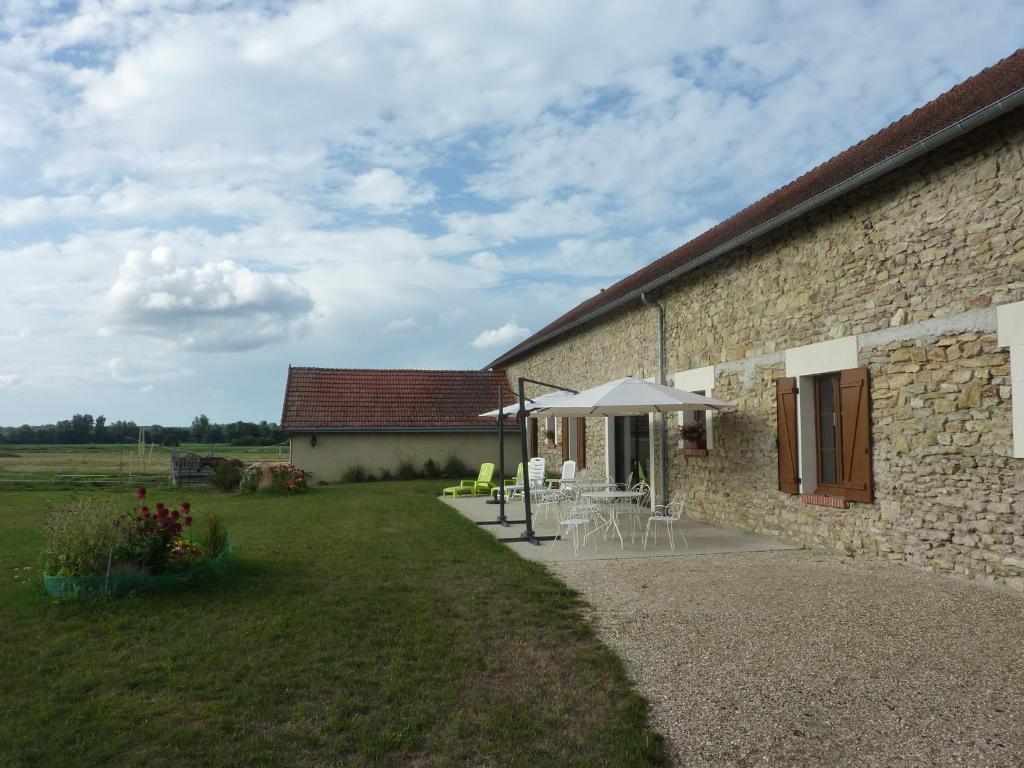 Saint-Hilaire-de-Court Chambres D'Hotes De La Junchere מראה חיצוני תמונה